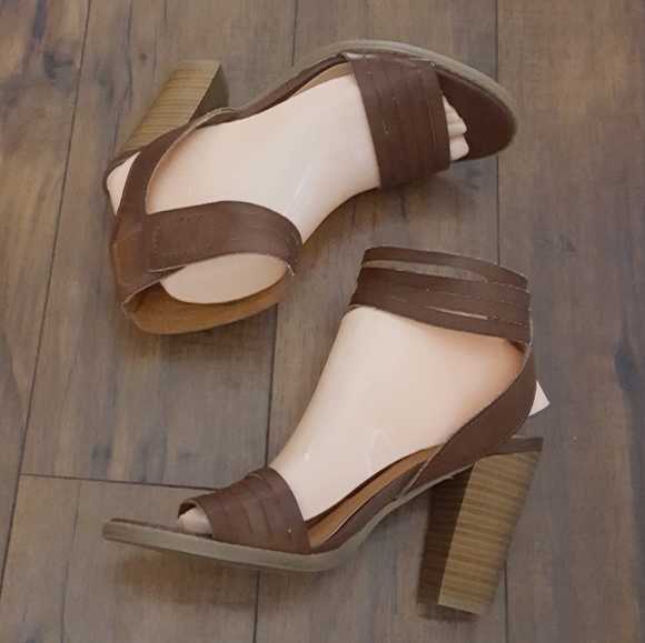 Report Brown Leather High Heel Ankle Strap Sandals‎ - Picture 1 of 6